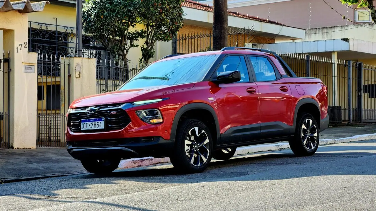 Chevrolet Montana RS lateral