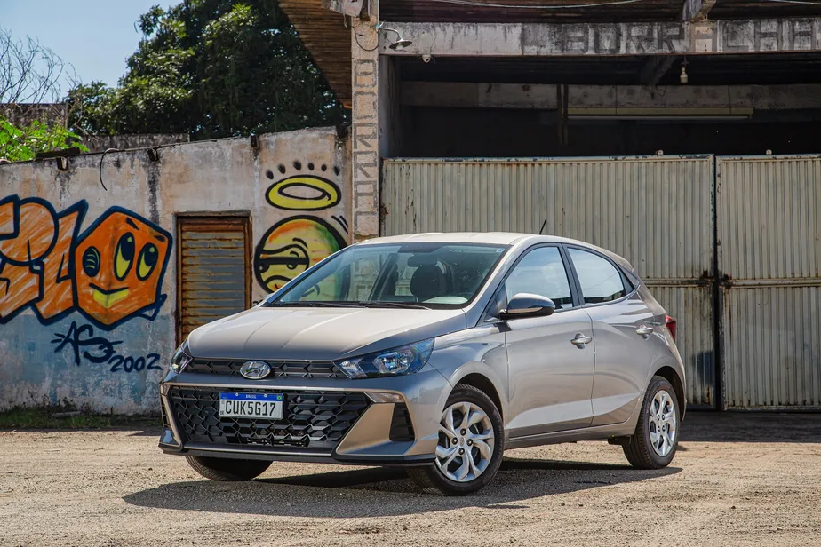 Hyundai HB20 atual em vista externa
