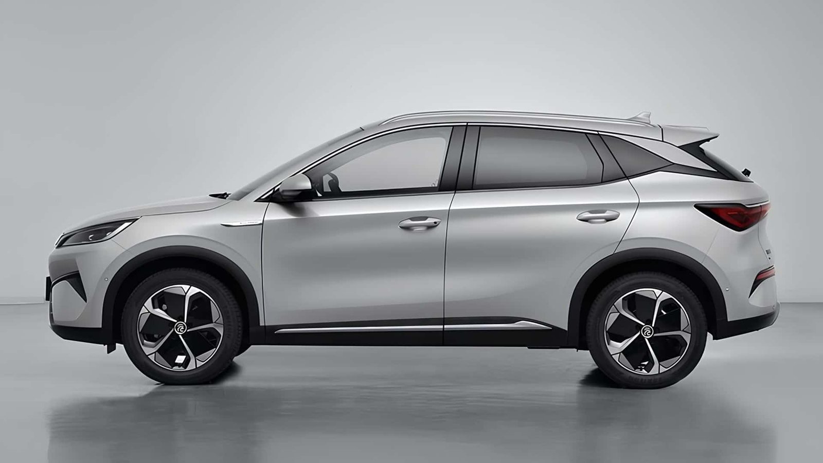 BYD Yuan Plus em vista externa