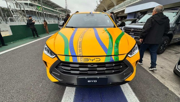 Traseira e caçamba da BYD Mako real apresentada em Interlagos