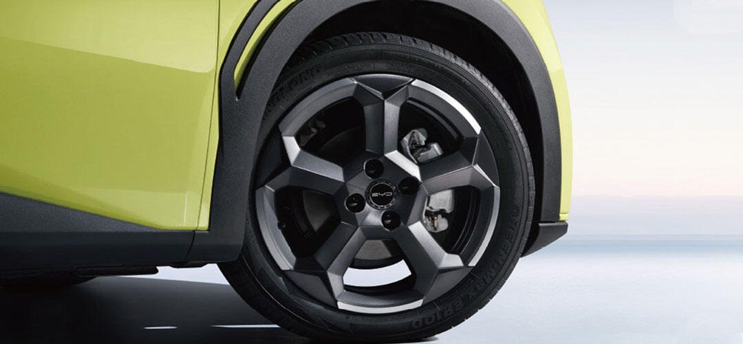 BYD Dolphin Mini em imagem oficial da BYD Brasil