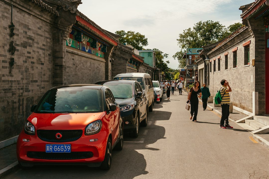 Carro elétrico em cenário urbano na China