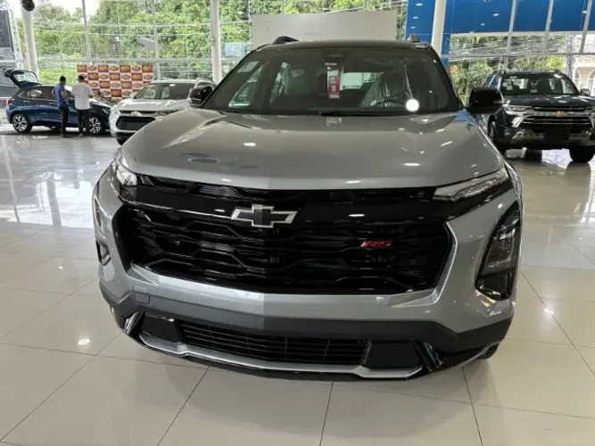 Chevrolet Equinox Turbo RS 2026 visto pela dianteira