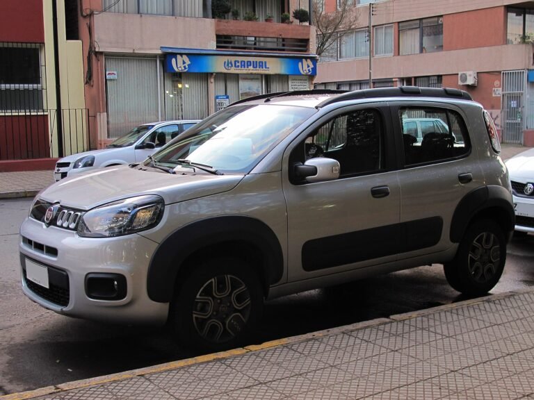 Fiat Uno Way 1.4 2015 em vista externa