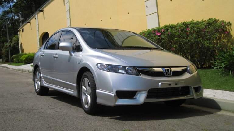 Honda Civic G8 brasileiro 2009 visto de frente