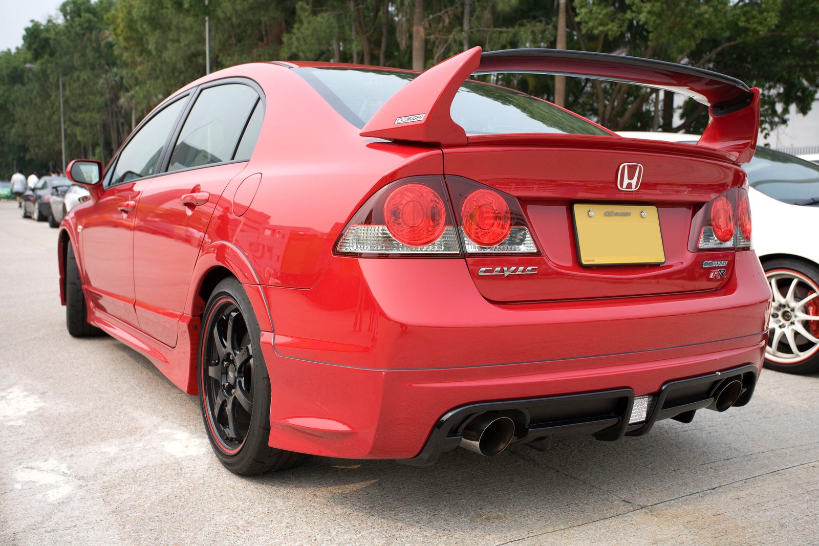 Traseira do Honda Civic Mugen RR vermelho