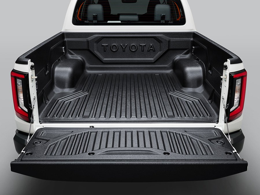 Nova Toyota Hilux pode chegar ao Brasil ainda em 2026 — o que muda na linha — veículo traseira/lateral: toyota hilux