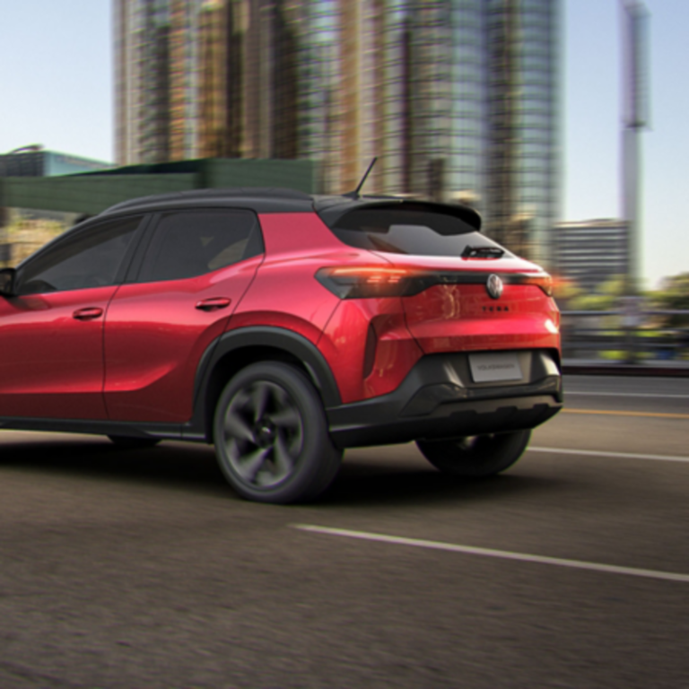 Volkswagen Tera 2026 visto pela traseira, enquadrado para miniatura e imagem destacada