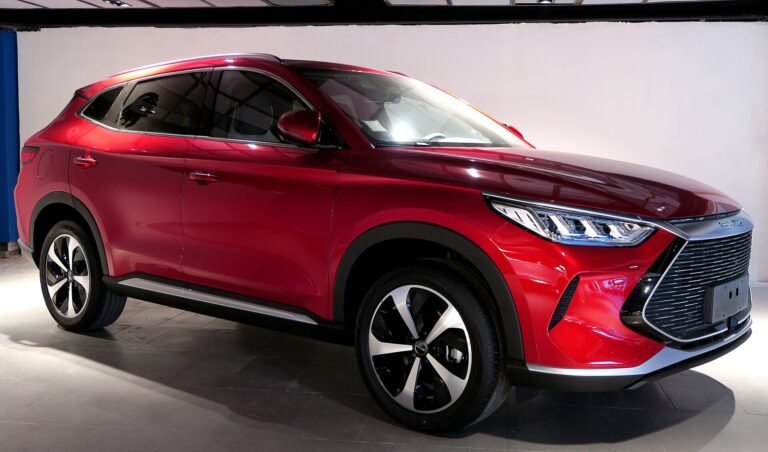 Traseira do BYD Song Plus 2025–2026 em artigo sobre engate