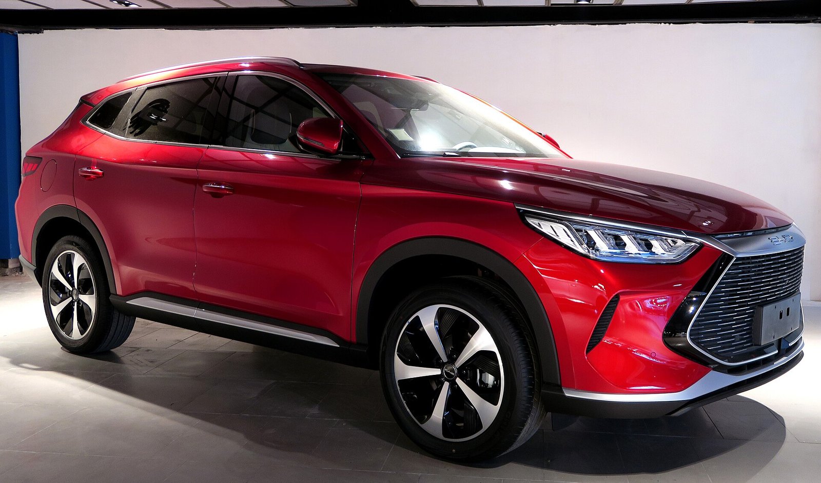 Traseira do BYD Song Plus 2025–2026 em artigo sobre engate