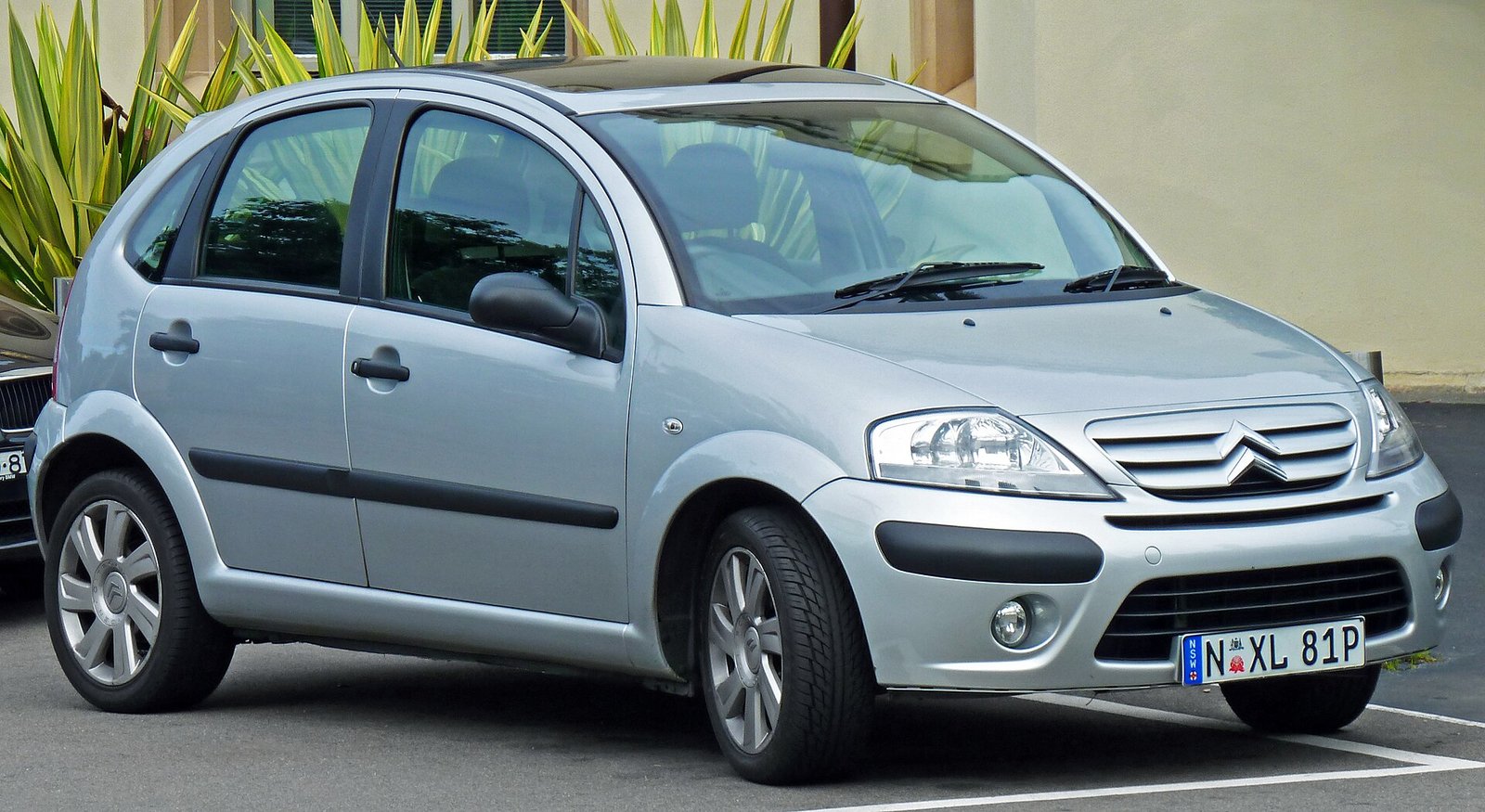 Citroën C3 2006 pode rebocar um reboque? O que diz o manual brasileiro — veículo exato: Citroën C3