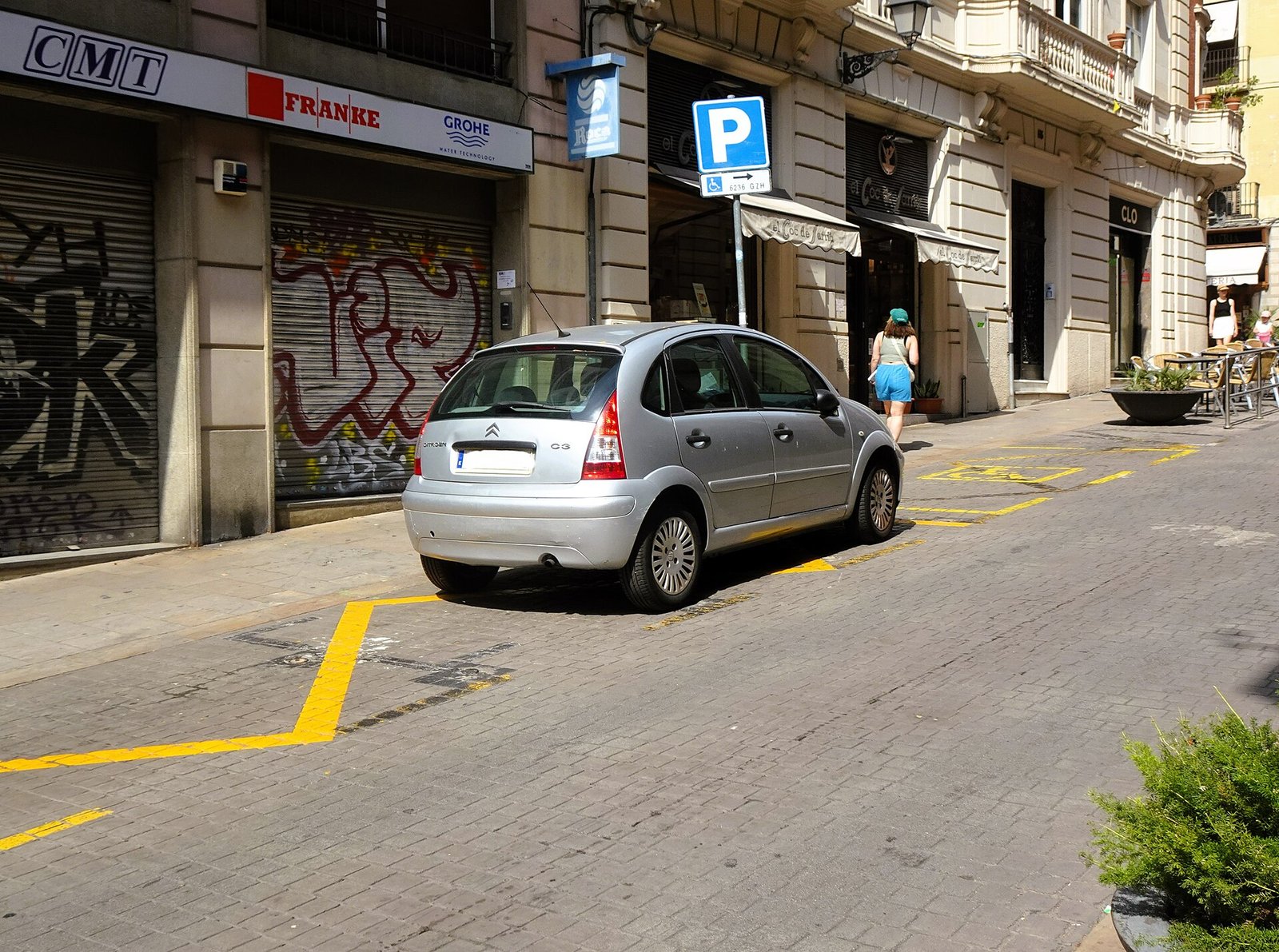 Citroën C3 2006 pode rebocar um reboque? O que diz o manual brasileiro — veículo exato: Citroën C3