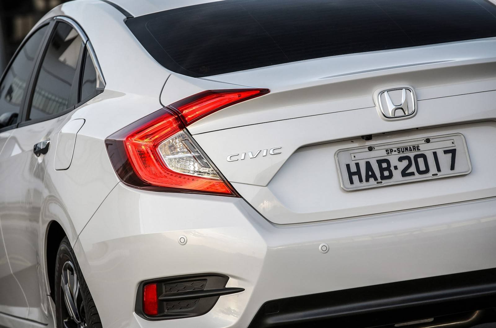 Honda Civic Touring G10 2017 brasileiro, detalhe de inspeção