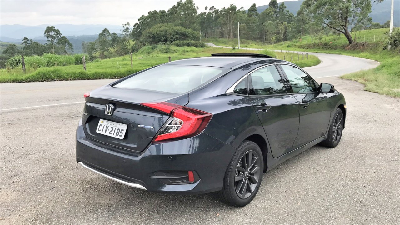 Honda Civic G10 2017 em vista lateral