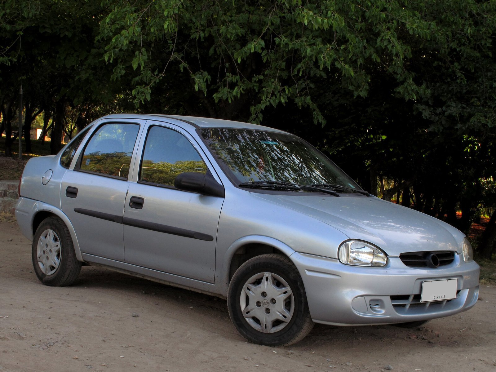 Chevrolet Corsa Classic Sedan 2006 da mesma geração