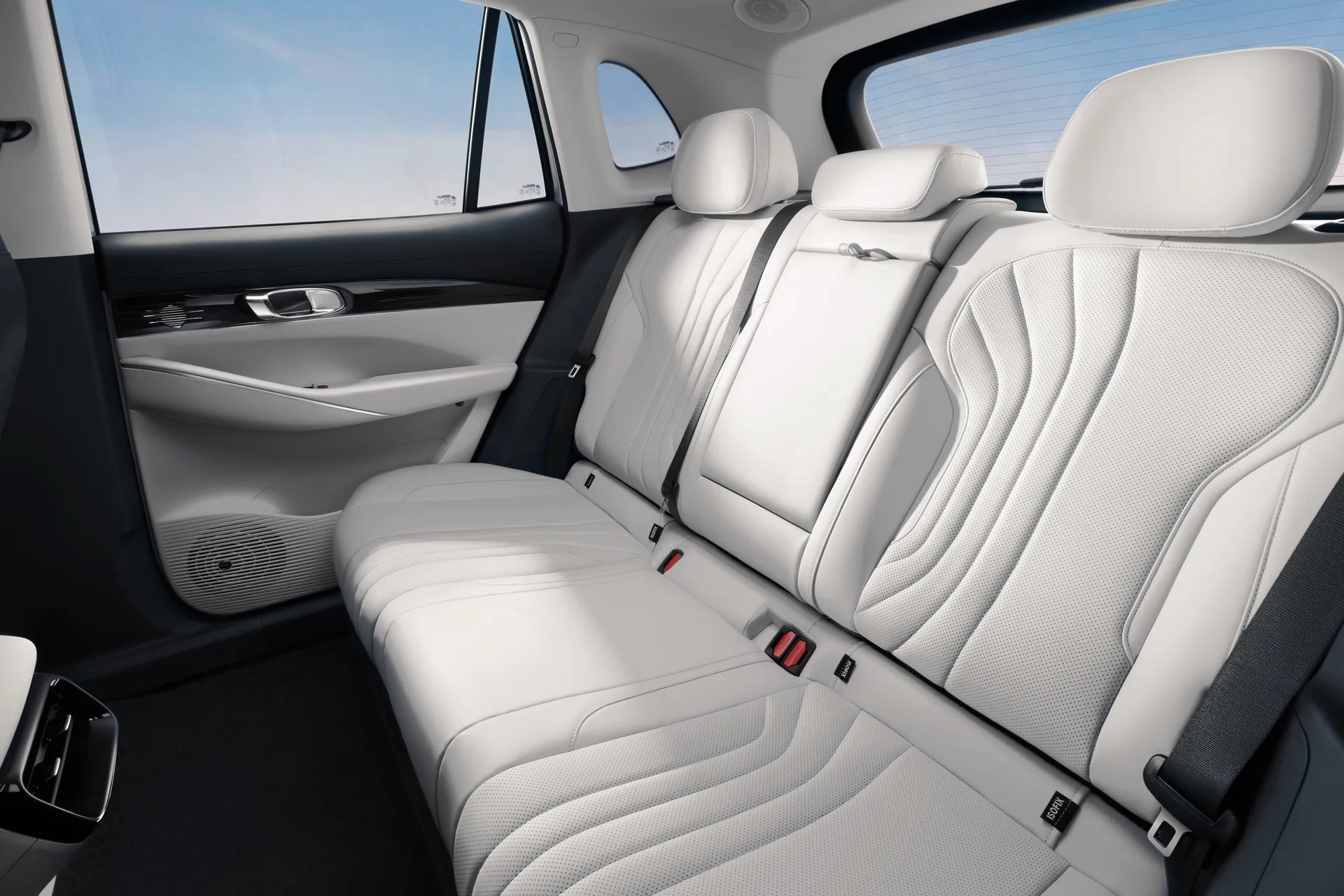 Novo Geely EX5 ganha motor de 329 cv, bateria maior e autonomia de até 635 km (por enquanto só na China) — veículo interior: geely ex5 eletrico