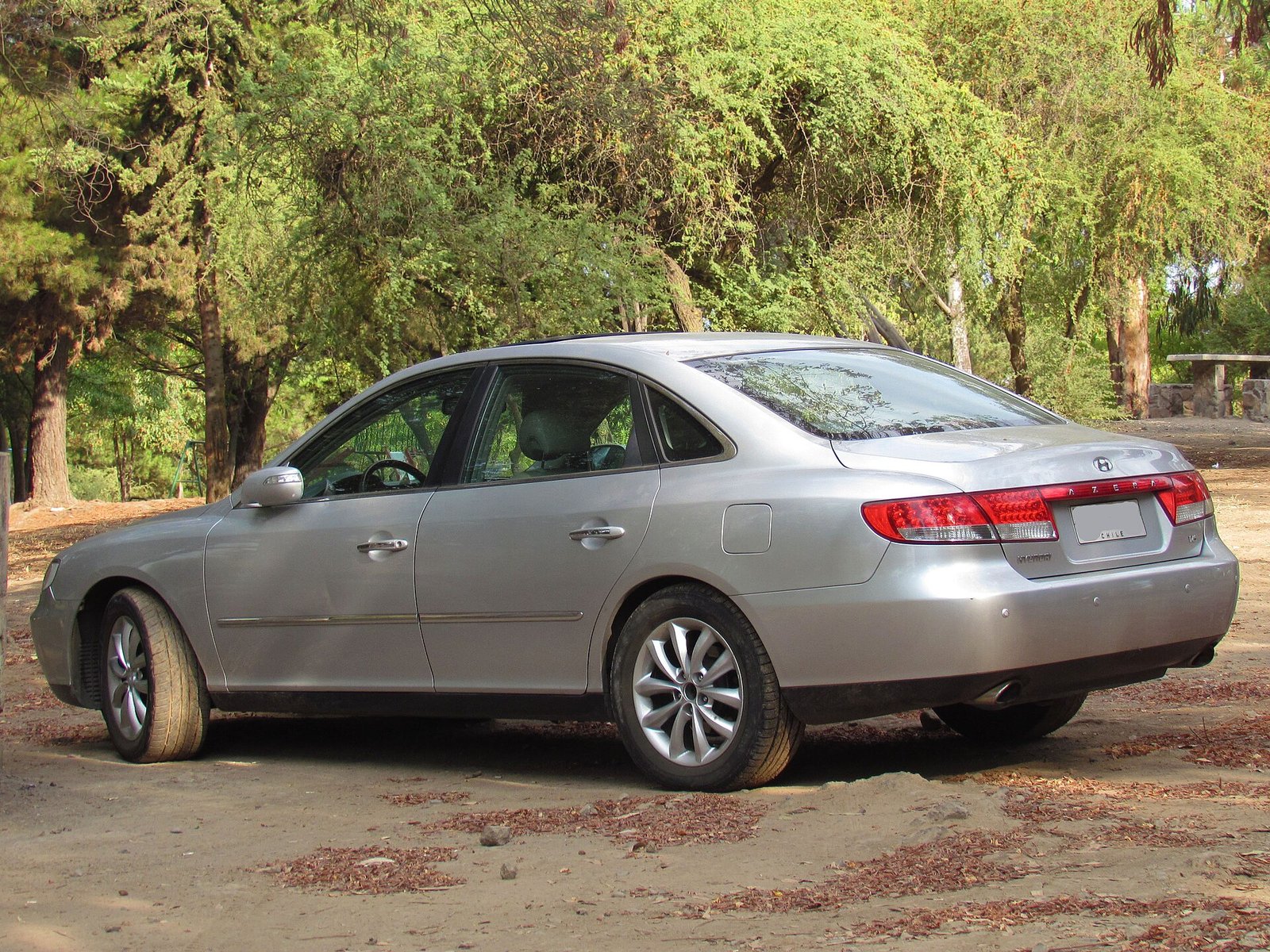 Hyundai Azera 2008 pode receber engate e rebocar um reboque? — veículo exato: Hyundai Azera