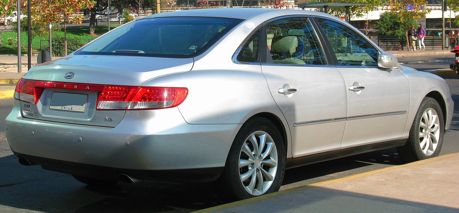 Hyundai Azera 2008 pode receber engate e rebocar um reboque? — veículo exato: Hyundai Azera