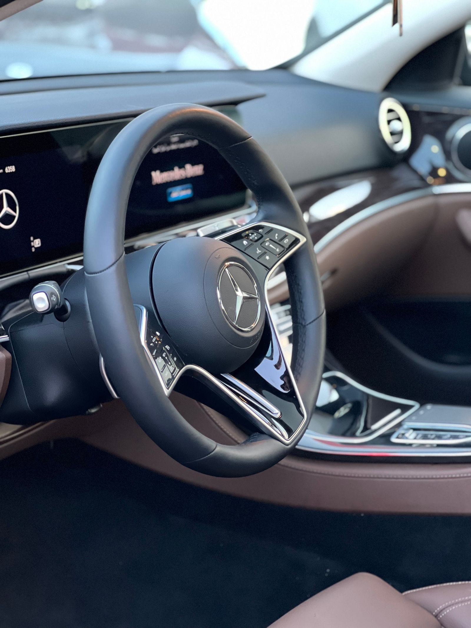 Mercedes-Benz Classe V chega ao Brasil em pré-venda a partir de R$ 729.900 — tecnologia e equipamentos