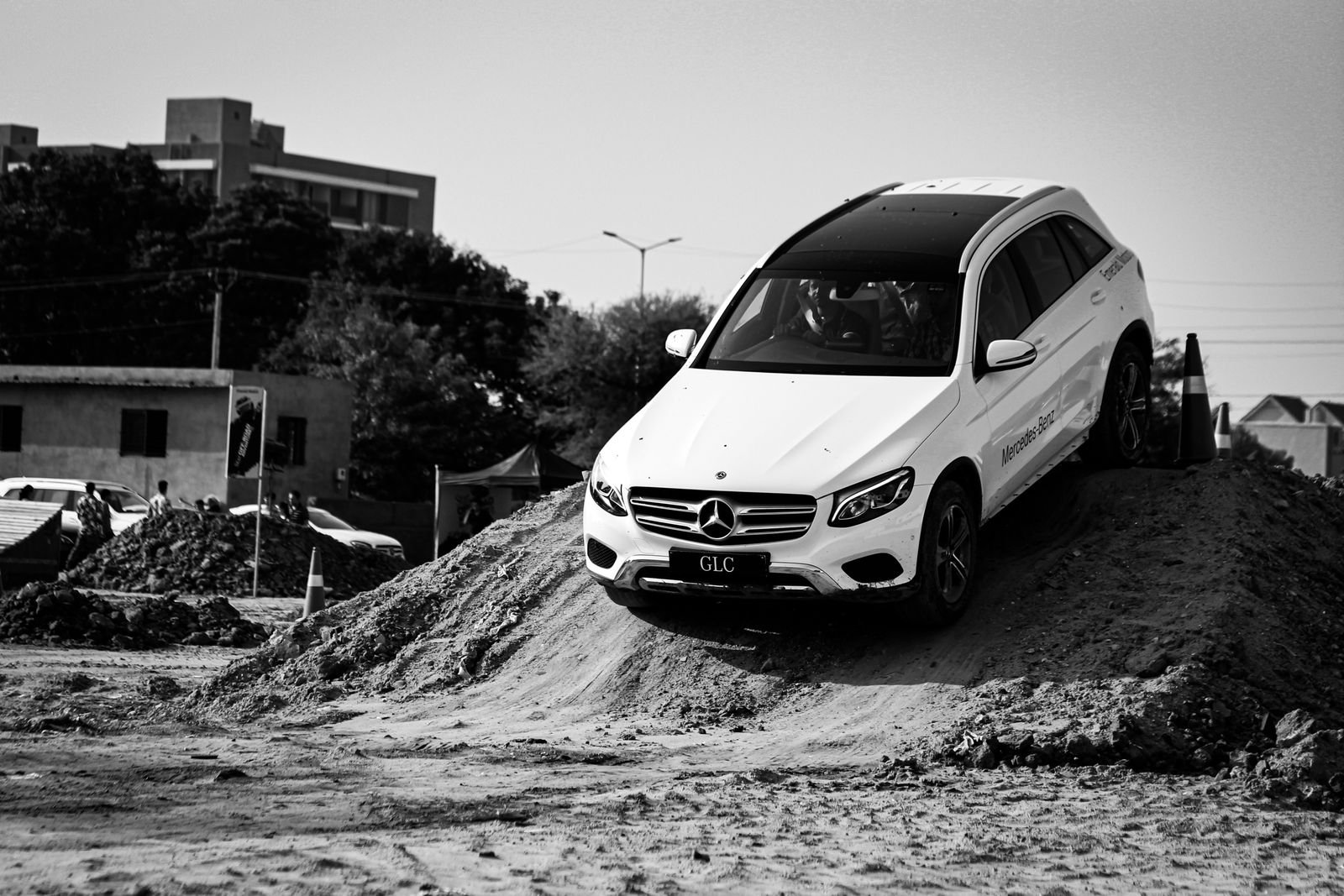 Teste: novo Mercedes-Benz GLB elétrico de 7 lugares traz inovações — e uma marcha a mais