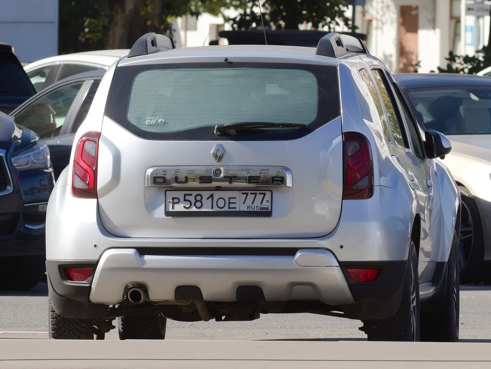 Renault Duster 2025 pode receber engate e rebocar reboque? — veículo exato: Renault Duster