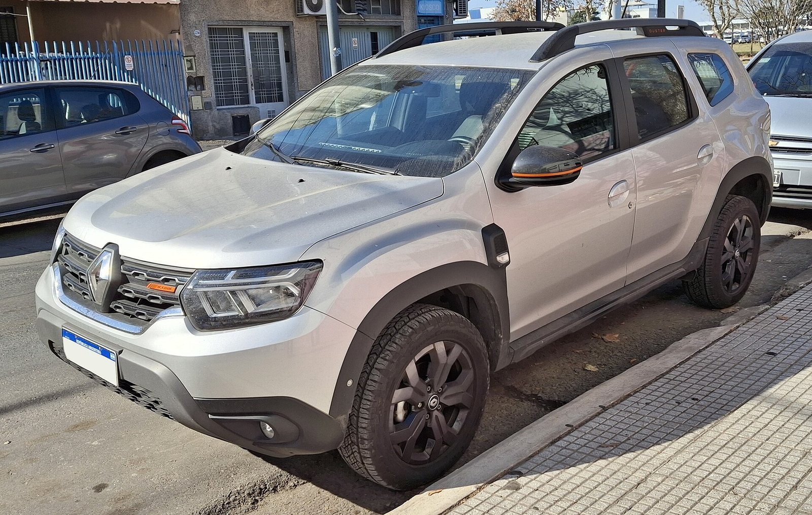 Renault Duster 2025 pode receber engate e rebocar reboque? — veículo exato: Renault Duster