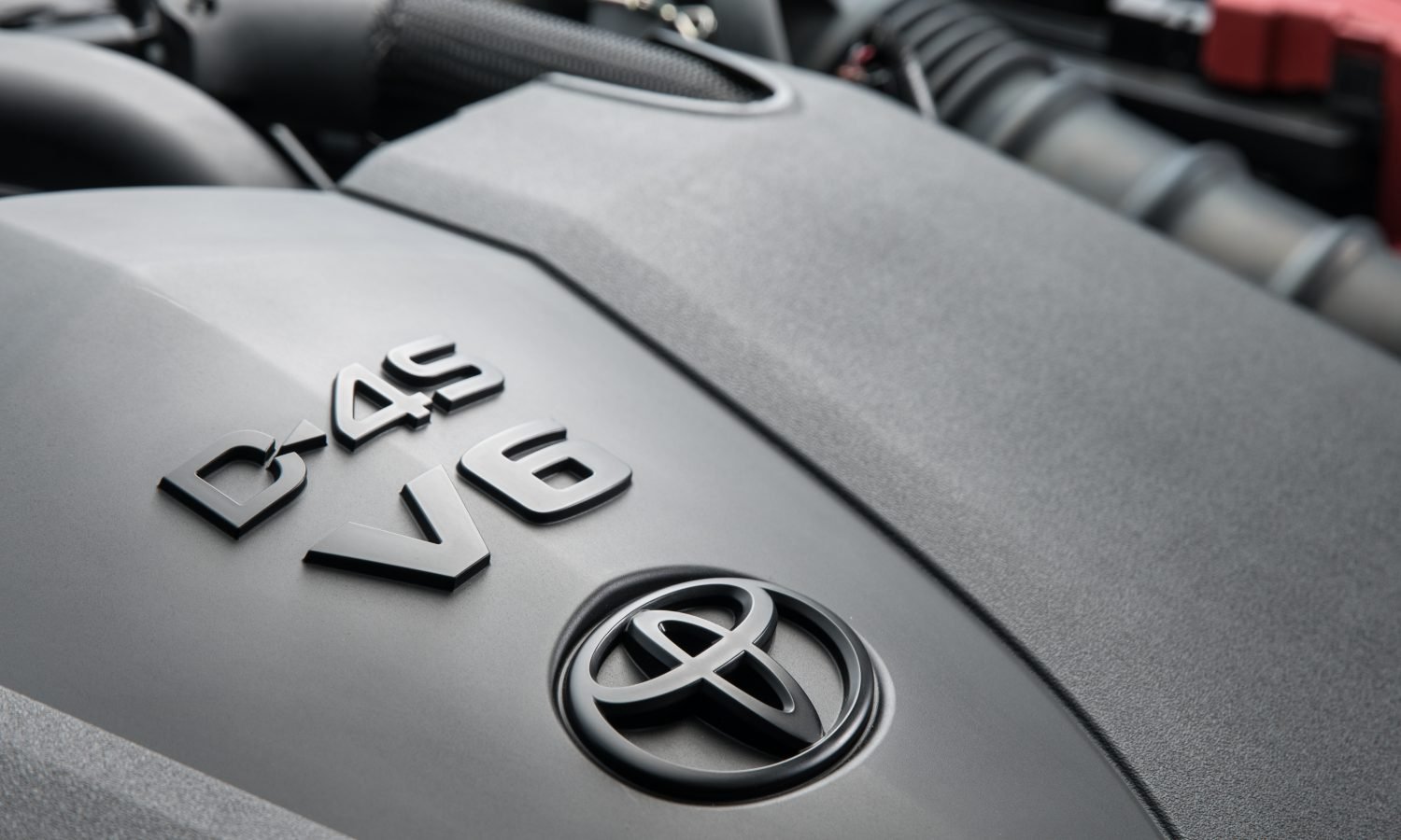 Toyota Camry 2019 pode ter engate? Manual diz 0 kg de reboque — Toyota Camry XLE 2019 — foto oficial Toyota