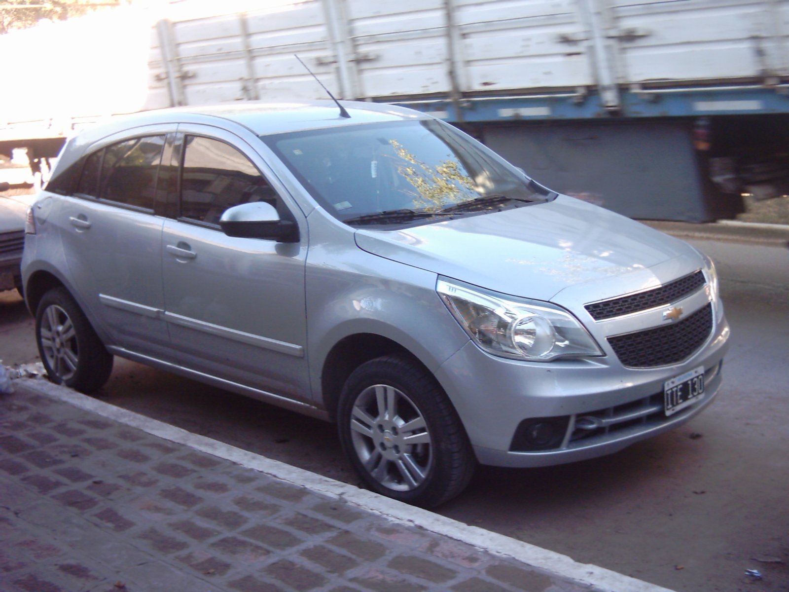 Chevrolet Agile visto de frente