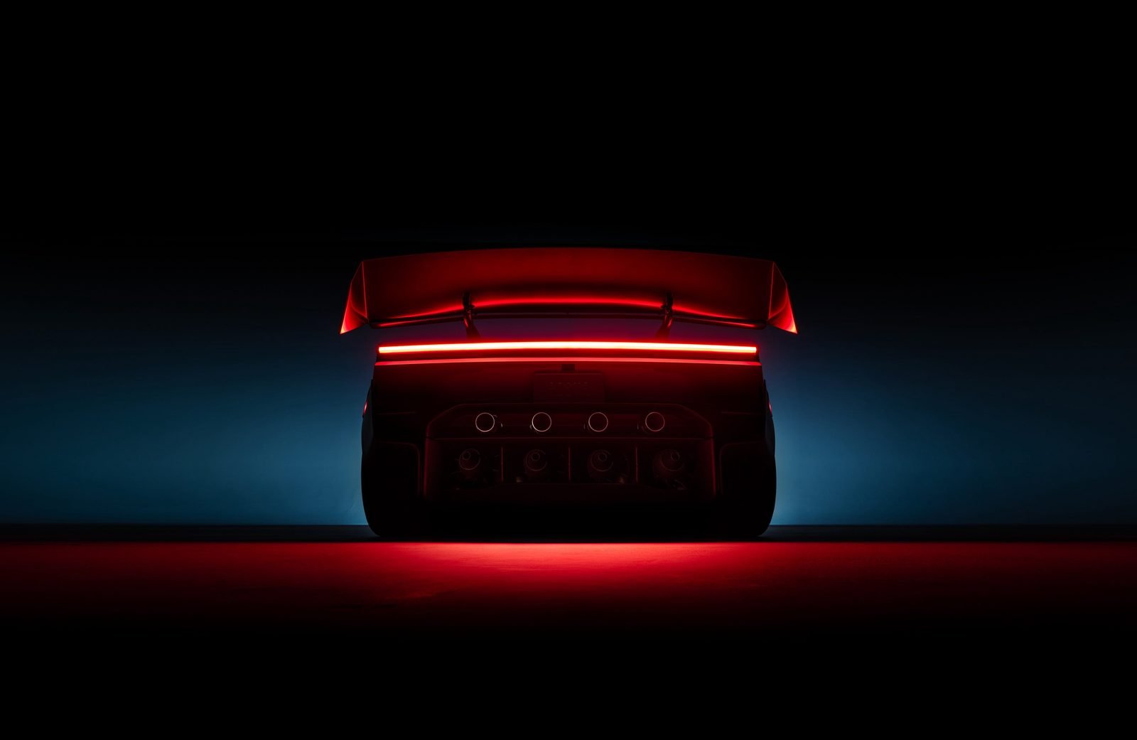 Traseira do Tesla Roadster Rocket 2026 com saídas dos propulsores