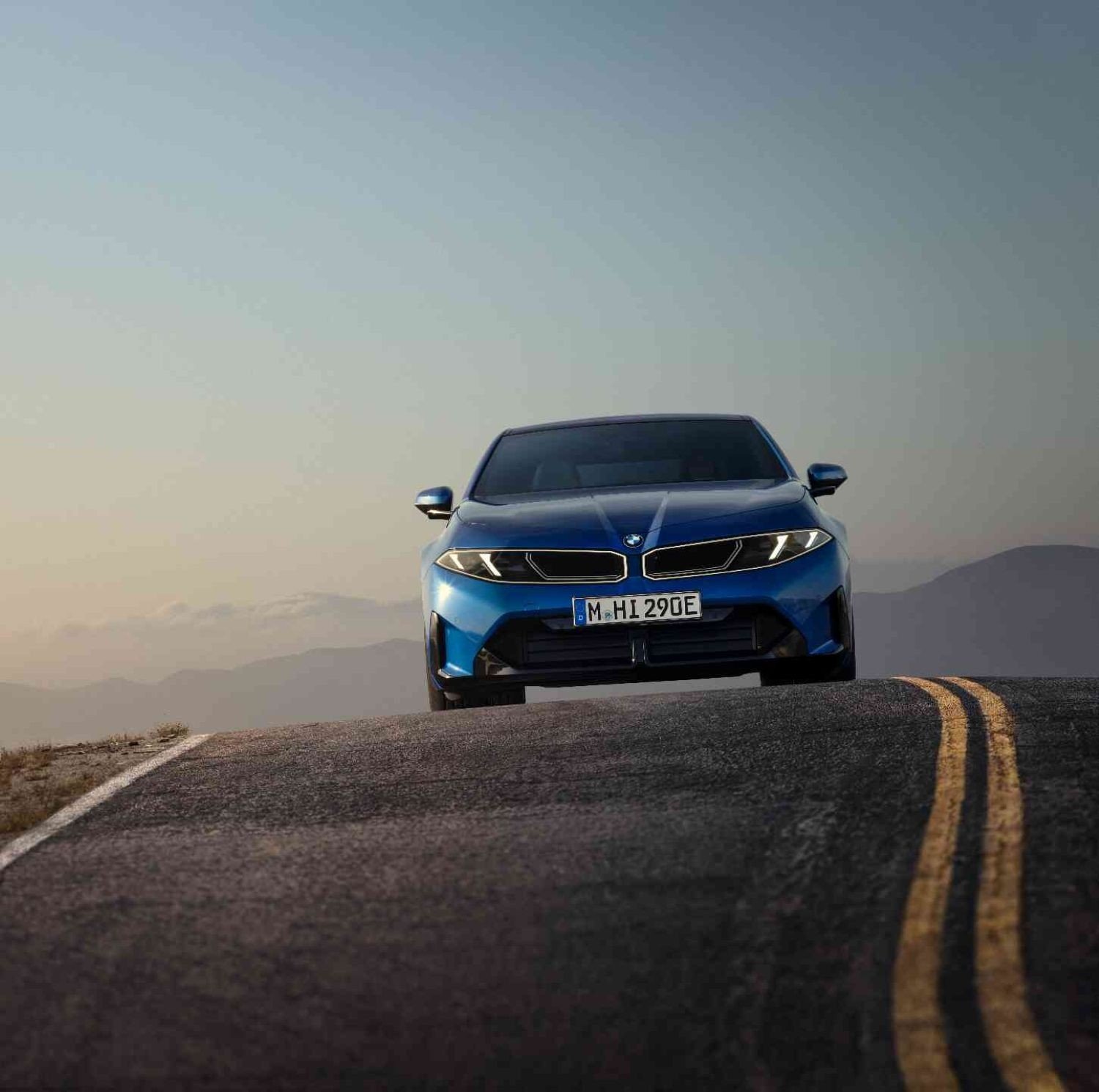 Novo BMW Série 3 G50 visto de frente