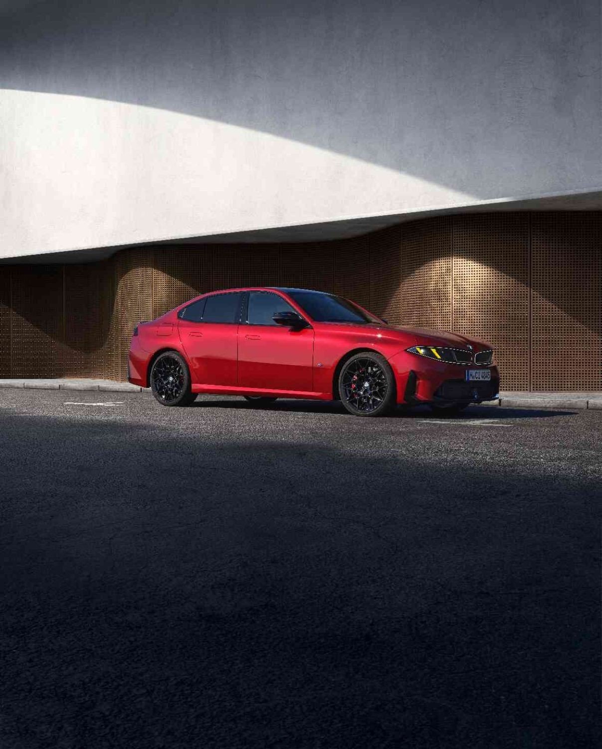 Novo BMW Série 3 G50 de perfil