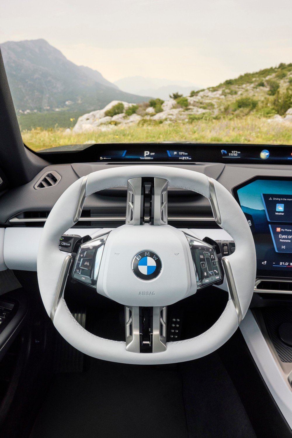Interior do novo BMW Série 3 G50 com Panoramic iDrive