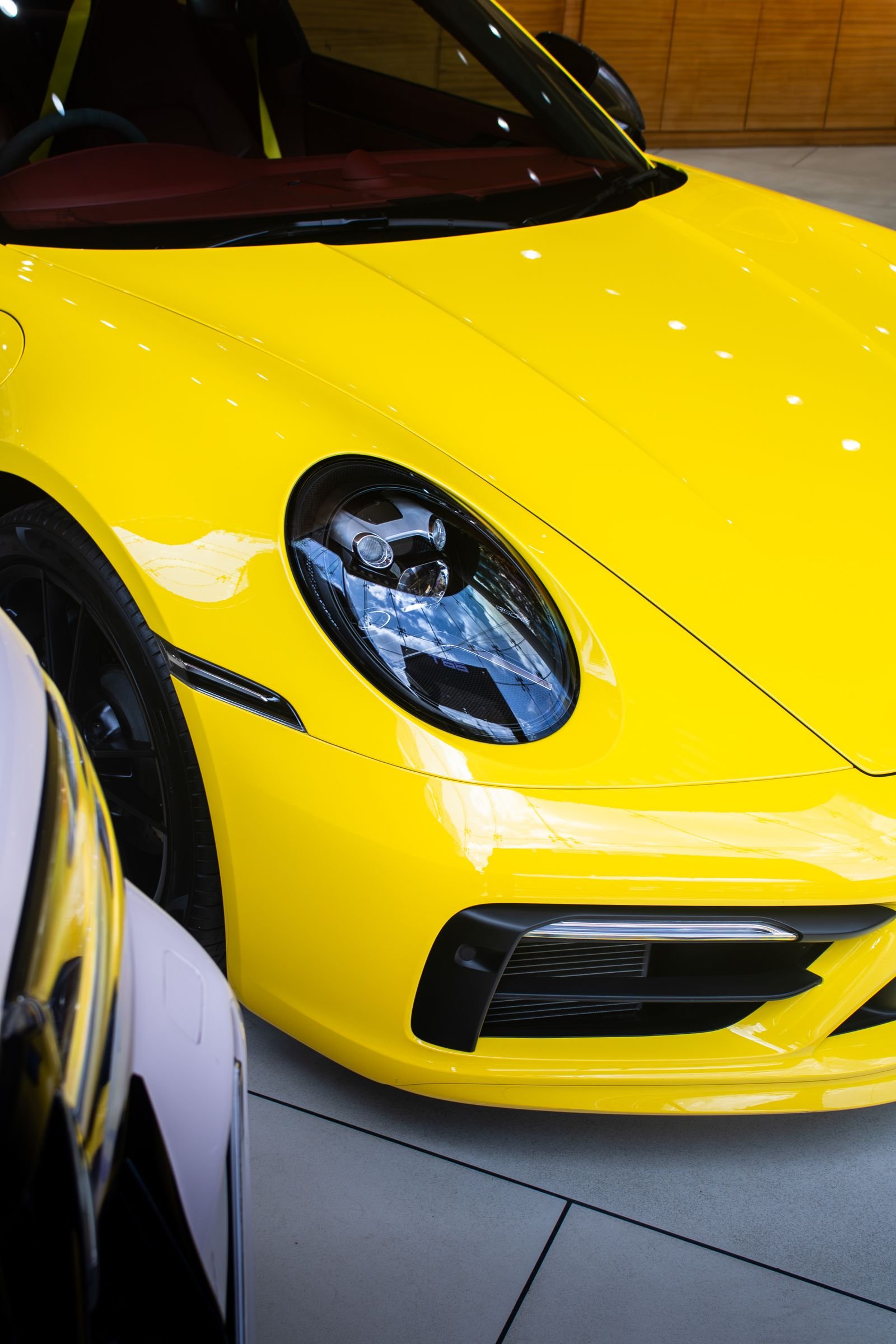 Os carros mais caros da Porsche vão ficar ainda mais caros — a estratégia por trás da alta de preços — visão complementar