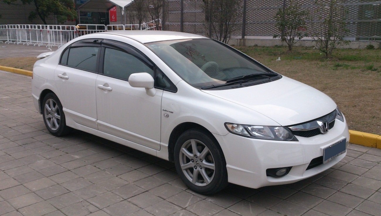 Honda civic g8 em cima painel real