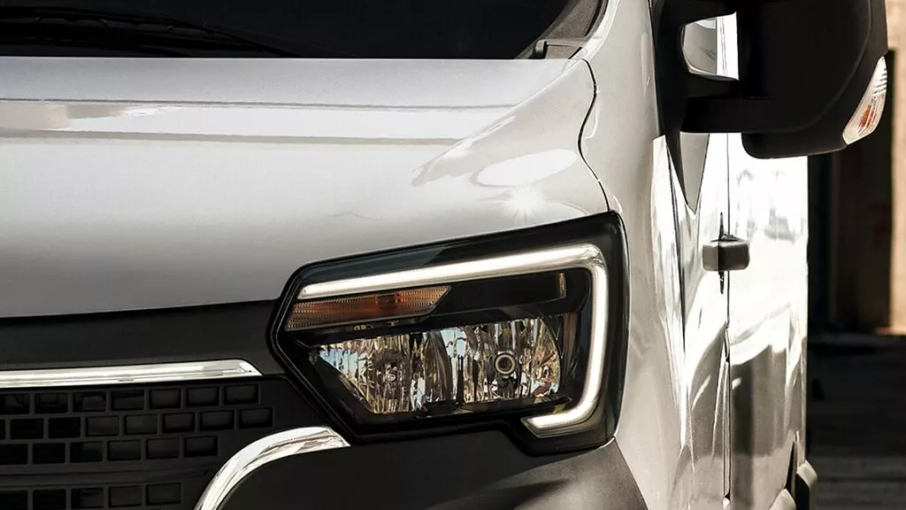 Renault Master 2020 pode tracionar reboque? O que diz o manual brasileiro — veículo traseira/lateral: renault master