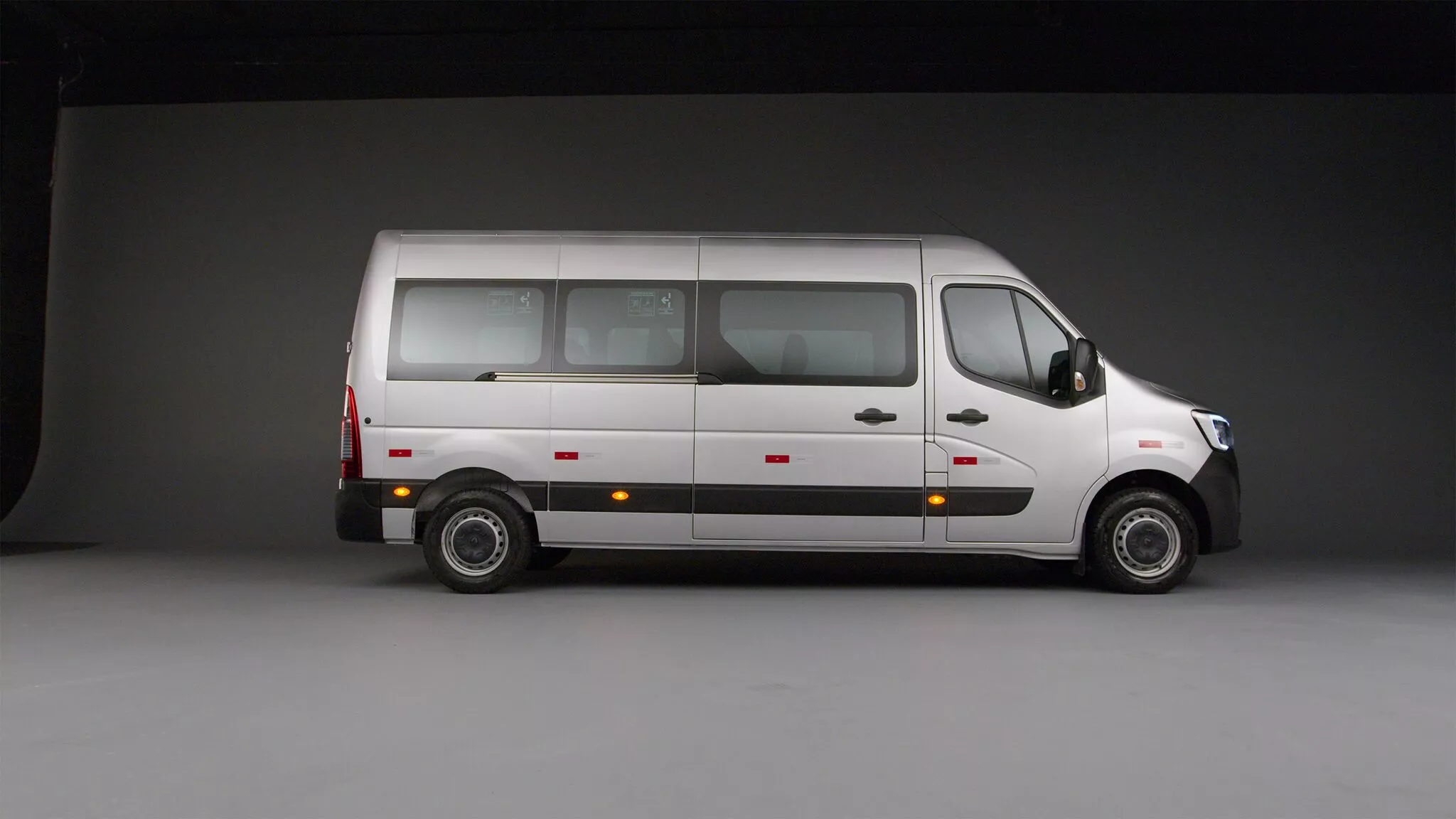 Renault Master 2020 pode tracionar reboque? O que diz o manual brasileiro — veículo da seção: renault master interior