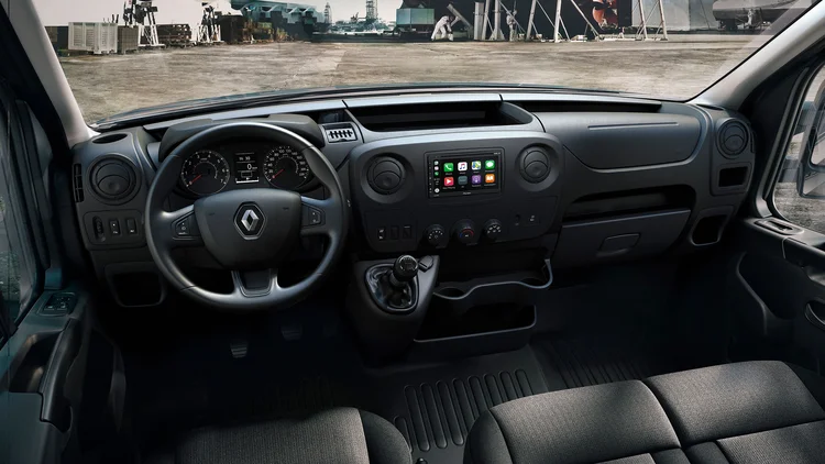 Renault Master 2020 pode tracionar reboque? O que diz o manual brasileiro — veículo da seção: renault master interior