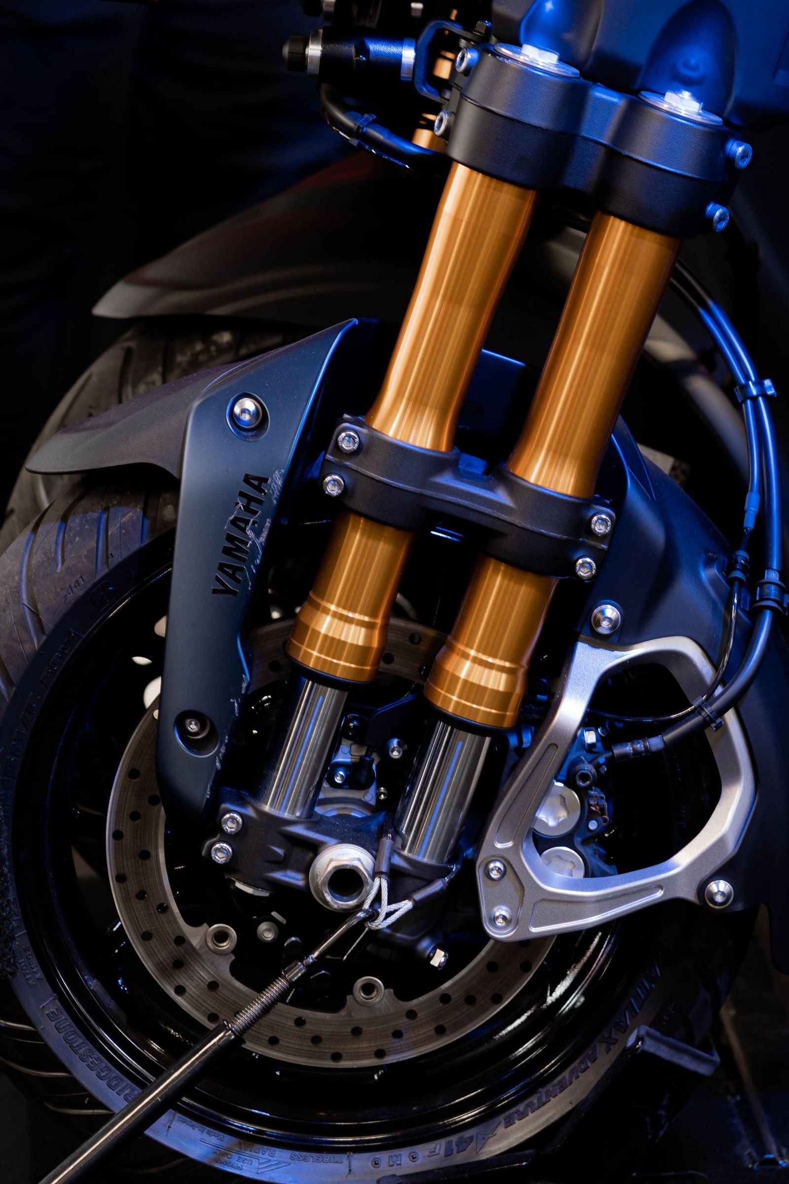 Yamaha R7 e MT-07: entenda por que a carenada custa R$ 5.900 a mais — visão complementar